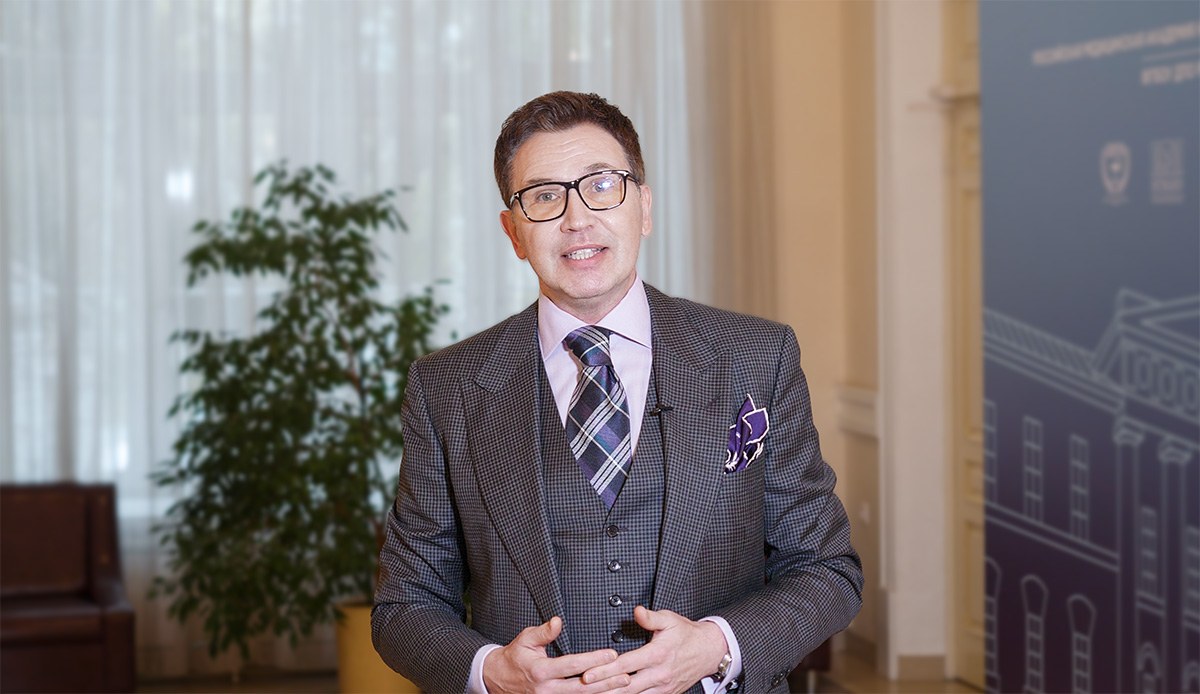 Журнал «Вестник терапевта» опубликовал интервью заведующего кафедрой общей врачебной практики и поликлинической терапии