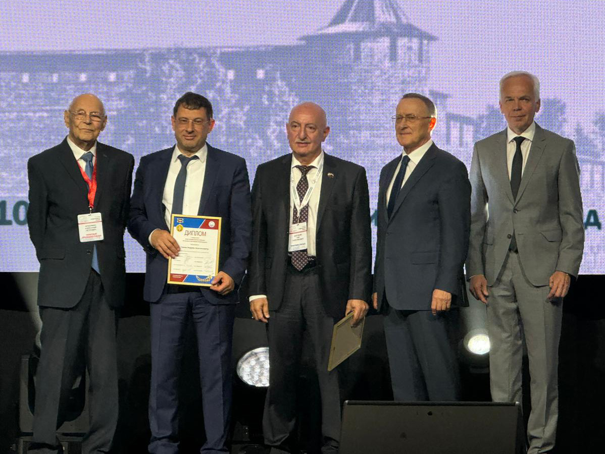 Профессор Шагинян награжден медалью «За заслуги в неотложной нейрохирургии»